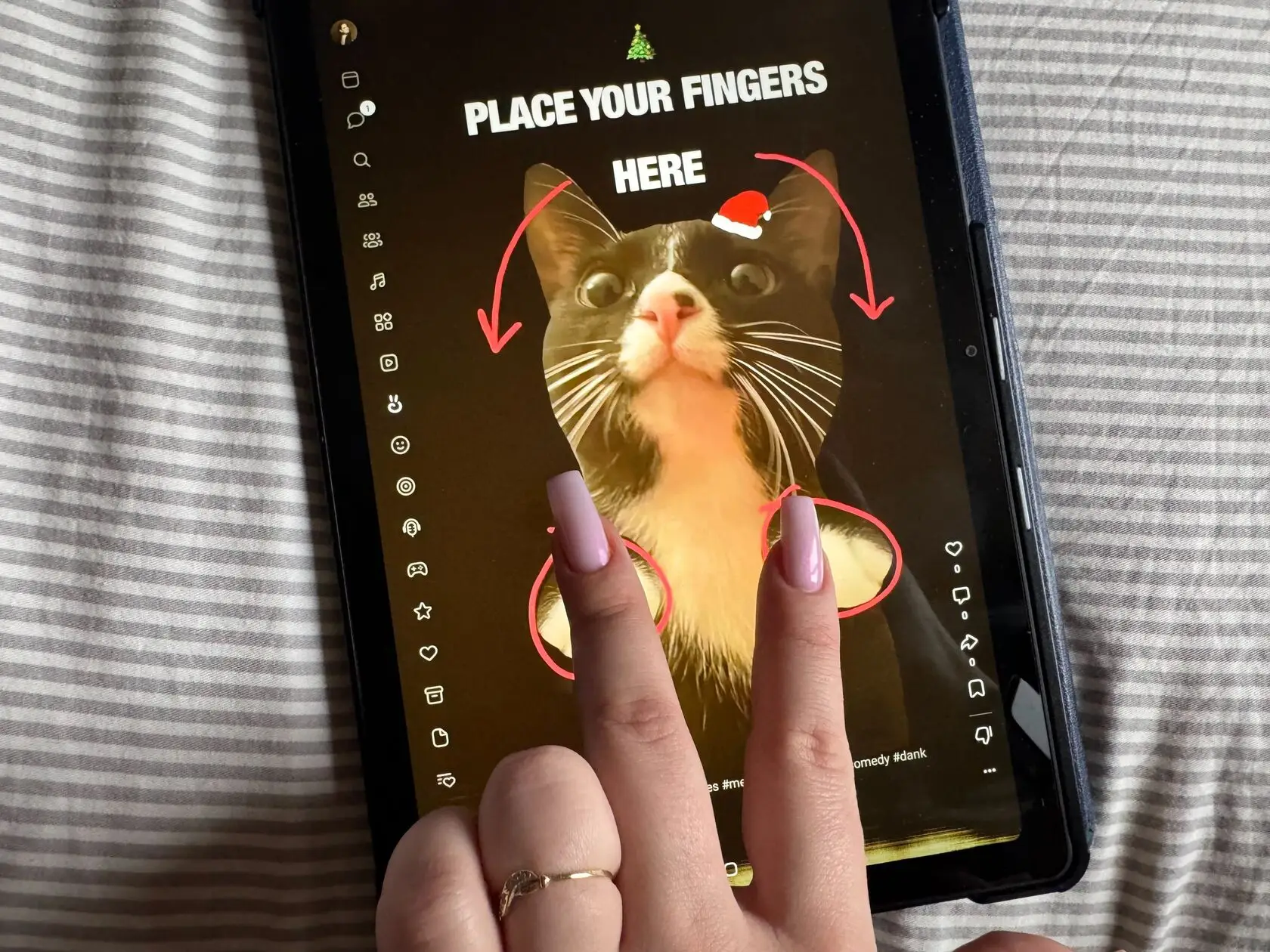 two fingers pointing on a phone